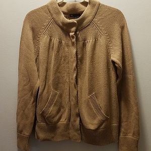 Gap hidden button Brown sweater
